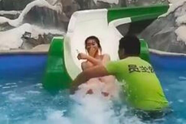 HVATAČ ŽENA U OSKUDNIM BIKINIJIMA: Kako vam zvuči ovo ZANIMANJE? POGLEDAJTE! (VIDEO)