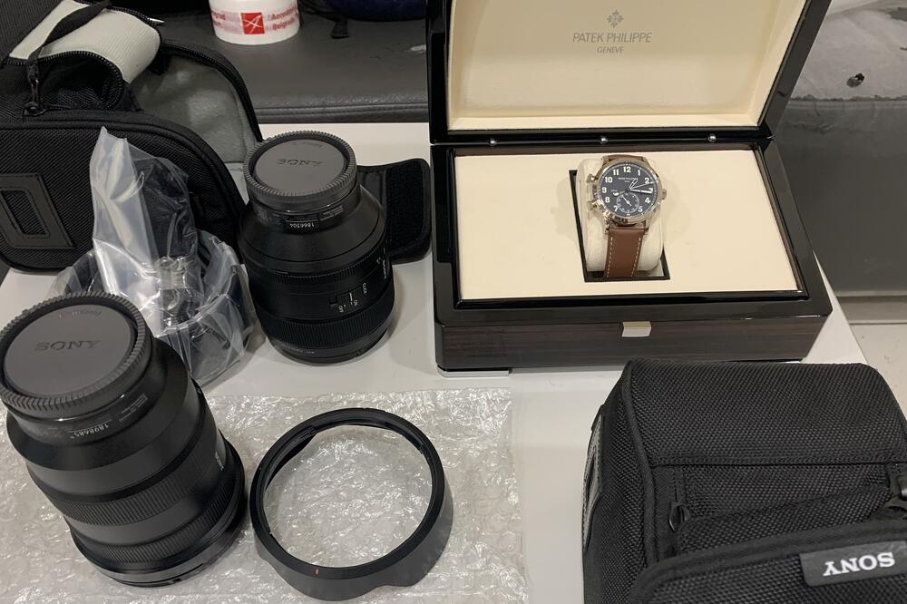 SKUPOCENI SAT NA RUCI, A PAKOVANJE U PRTLJAGU: Carinici zaplenili robu na aerodromu, podneta krivična prijava!