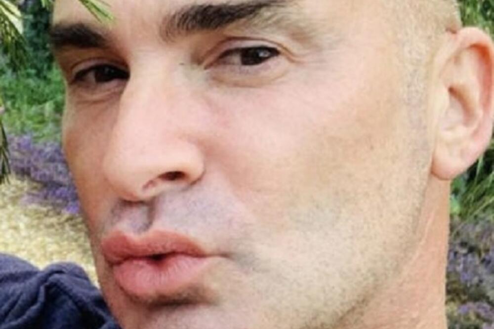 INFLUENSER ZGROZIO CEO SVET: "Skuvao" majčin PEPEO na šporetu, dodatno ZAPANJIO sve razlogom tog poteza! (VIDEO)