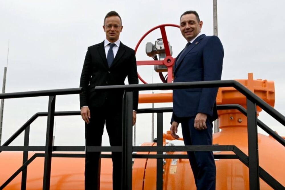 MINISTAR VULIN I MINISTAR SIJARTO: Značajan dan za Srbiju i Mađarsku, obezbedili smo energetsku sigurnost