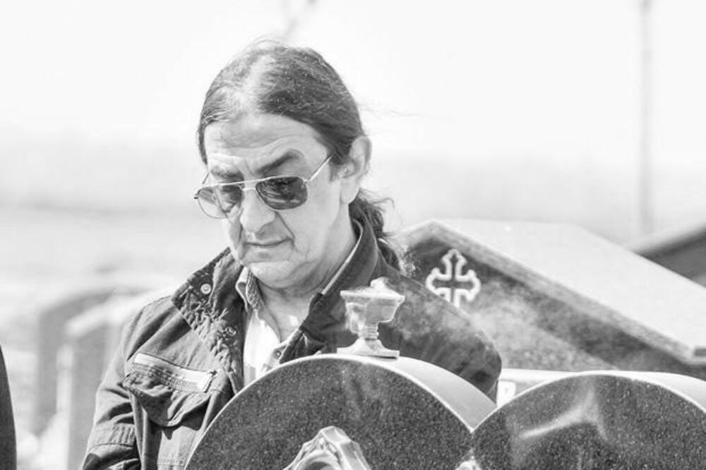 POZNATO VREME SAHRANE SVEKRA POKOJNE PEVAČICE JELENE MARJANOVIĆ: Vladimir će počivati u neposrednoj blizini snaje