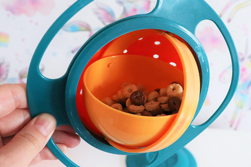 ČAROBNA POSUDA: Činija za decu koja se ROTIRA i iz koje se NE prosipa hrana!