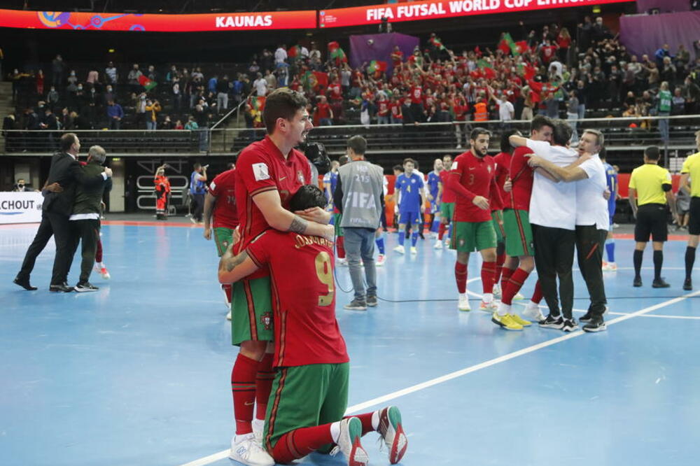PORTUGALCI POSLE PRAVE DRAME PRVI PUT U FINALU: Kazahstan pao nakon produžetaka i penala!