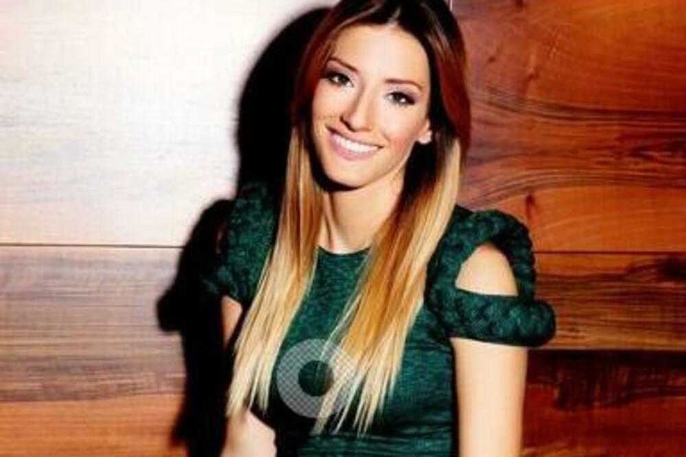 NIKAD VIĐENA SLIKA! JOVANA JE BILA VERENA ZA DIREKTORA JEDNE TELEVIZIJE: Vratila mu je prsten zbog Željka,OVO JE ON