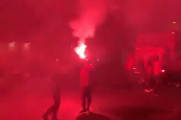 GOREO JE BEOGRAD: Navijači Zvezde pravili LUDNICU! Pojavio se i SNIMAK! Kanga dominirao (VIDEO)