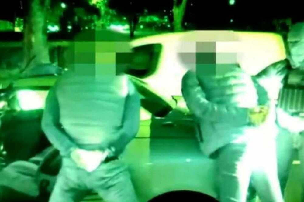 SNIMAK FILMSKOG HAPŠENJA USRED NOĆI U BEOGRADU: Pao NAVIJAČ RADA, policija ga izvlačila sa noćnim vizirima! (VIDEO)