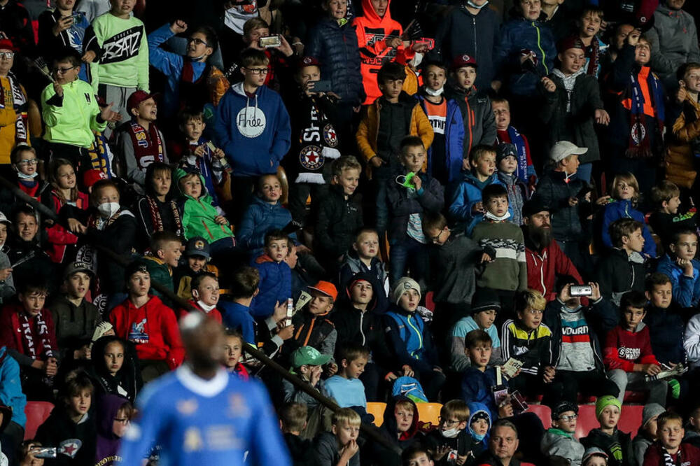 NEVEROVATNE SCENE U PRAGU: Najmlađi navijači napravili veliki problem svom klubu!