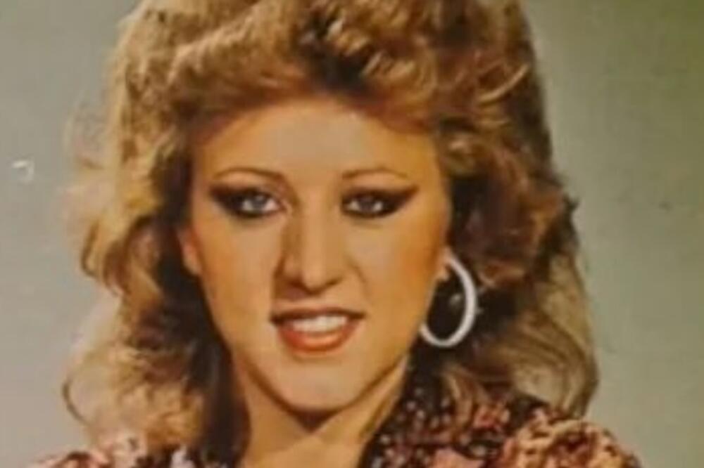 DANAS JE VELIKA ZVEZDA, A NEKADA JE ŽIVELA SA JOŠ 10 LJUDI: Od njenog života se može napraviti FILM, a SVI JE ZNATE