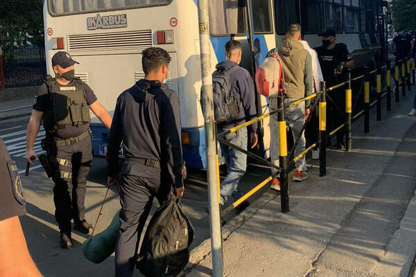 "TO JE OD 300 DO 500 EVRA PO OSOBI": Trgovac ljudima iz Bosne objašnjava kako sve funkcioniše