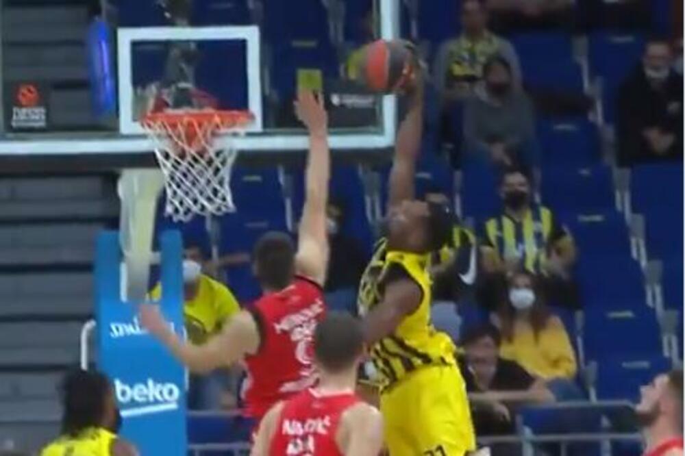 CRVENA ZVEZDA PRUŽILA JAK OTPOR, ALI PALA U ISTANBULU: Đorđević krenuo pobedom u Feneru, Ivanović odličan!