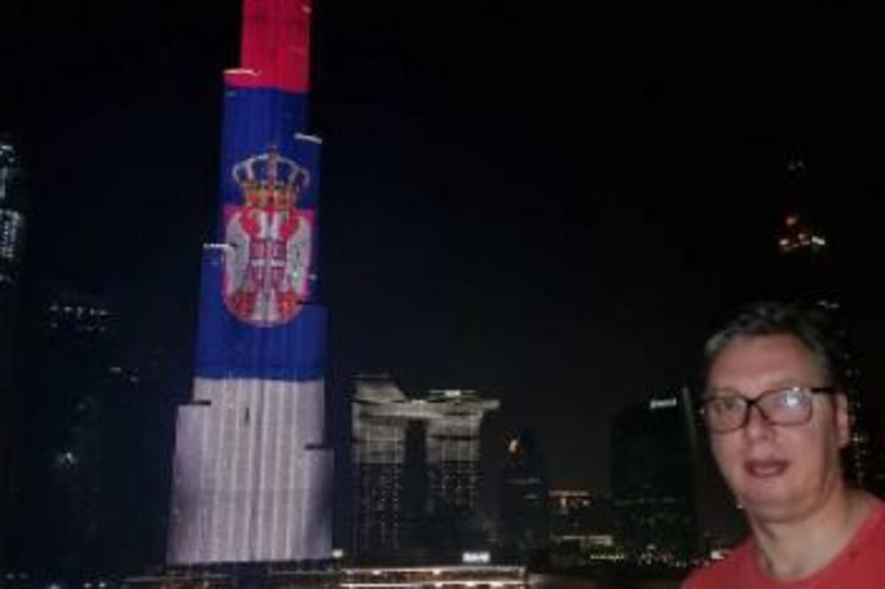 BURŽ KHALIFA U BOJAMA SRPSKE TROBOJKE: Kakva čast za Srbiju!