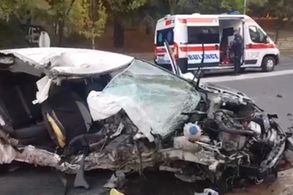 MUŠKARAC I ŽENA KOJI SU STRADALI NA KONJARNIKU BILI SU SAPUTNICI U AUTU! Prve slike STRAVIČNOG SUDARA U BG (FOTO)