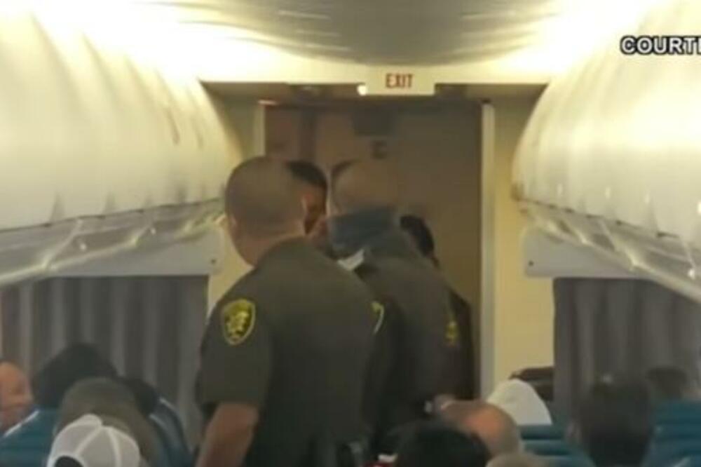 LUDAK MOGAO DA NAPRAVI HOROR U AVIONU: Nedeljama u glavi slušao nepodnošljive glasove, pa se odlučio na ovaj korak!