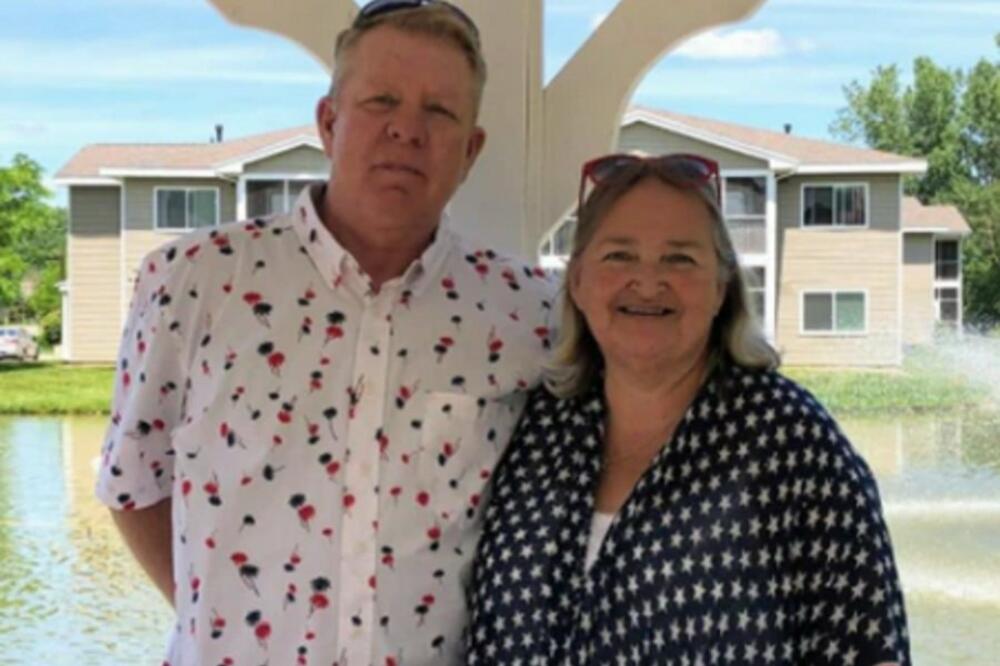 OBOJE U ISTOM DANU UMRLI OD KORONE: Minut pre smrti uradili su nešto što je RASPLAKALO mnoge širom SVETA! (FOTO)