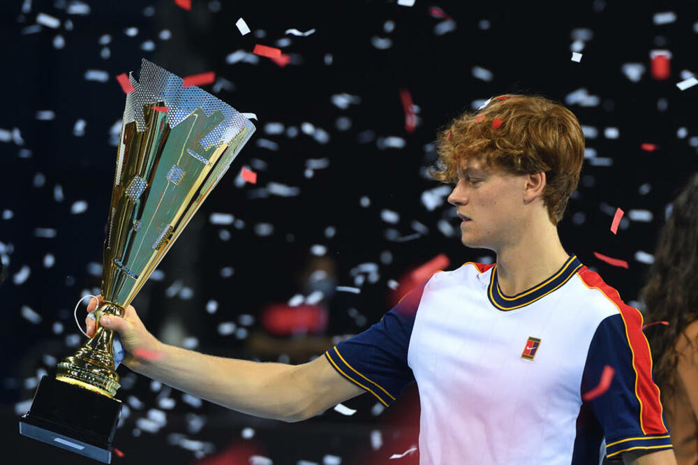 JANIK SINER JAČI I OD MONFISA: Mladi Italijan odbranio titulu i stigao do trećeg trofeja u sezoni!