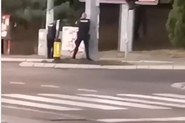 MUŠKARAC PUCA PO USTANIČKOJ ULICI, POLICIJA SVUDA: Opšti haos vlada u Beogradu!