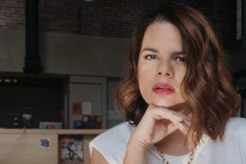 PREŽIVELA PAKLENIH GODINU DANA DOK JOJ NISU OPERISALI TUMOR: Voditeljka o najtežem periodu u životu!