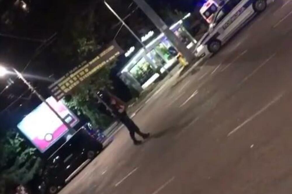 POTVRĐENO IZ KLINIKE DR LAZA LAZAREVIĆ: Pomahnitali muškarac koji je pucao po Ustaničkoj je ranije lečen