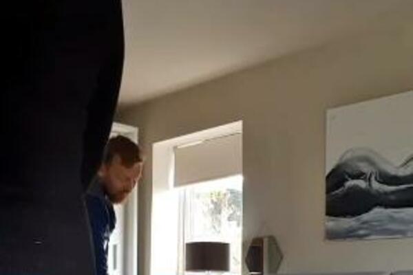 "ČIJE JE?!" ZBOG ŽENINOG PRIZNANJA OVA REAKCIJA MUŠKARCA ĆE SE PREPRIČAVATI: Kakav ludak (VIDEO)