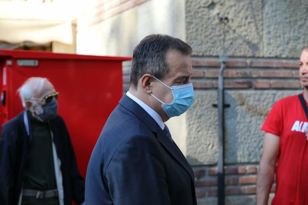 Dačić potpisom poržao izbornu listu koju predvodi SPS