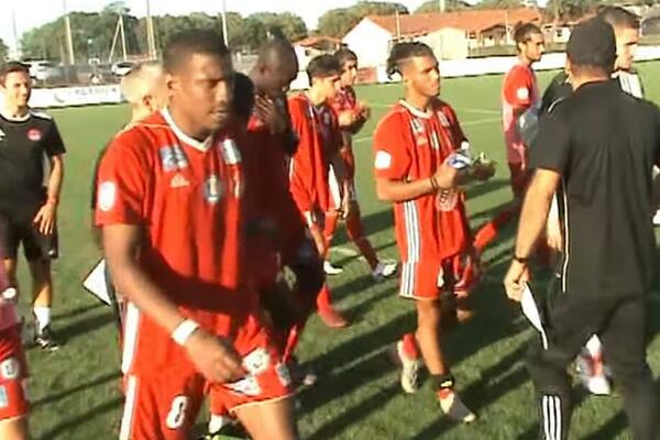 TRAGIKOMIČNA VEST IZ FRANCUSKE: Ispali iz Kupa jer ih je vozač autobusa odvezao u pogrešan grad!