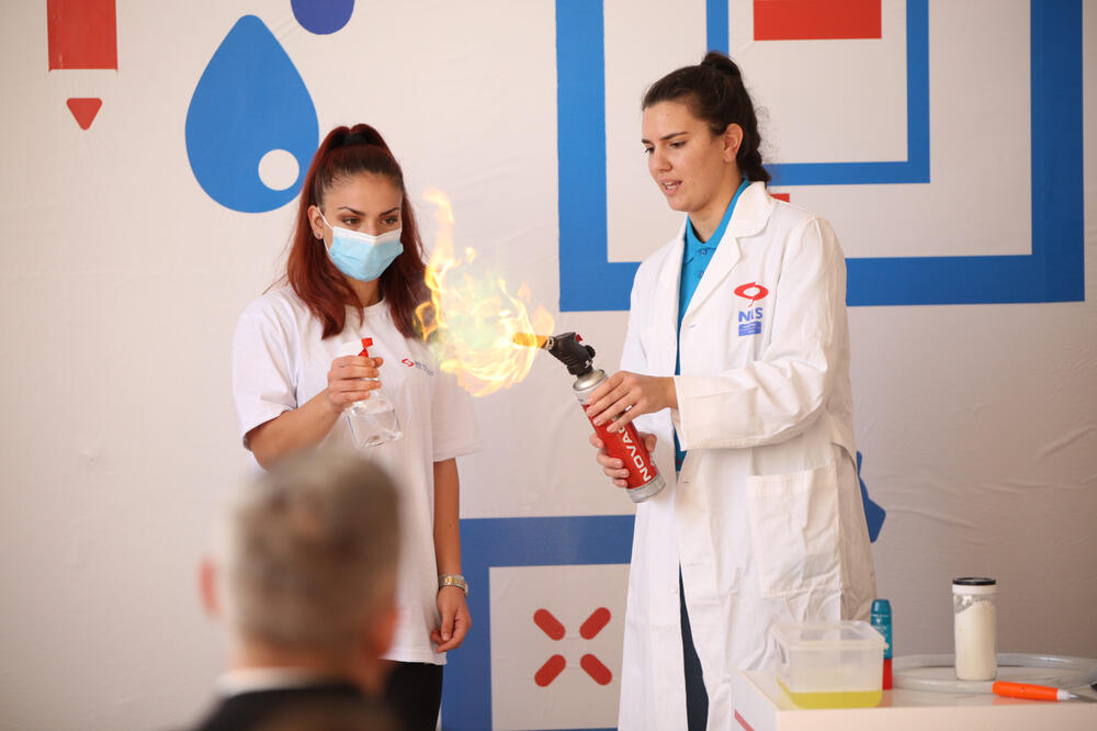 Кaravan „Zajednici zajedno“ kompanije NIS obišao još jednu školu u Srbiji