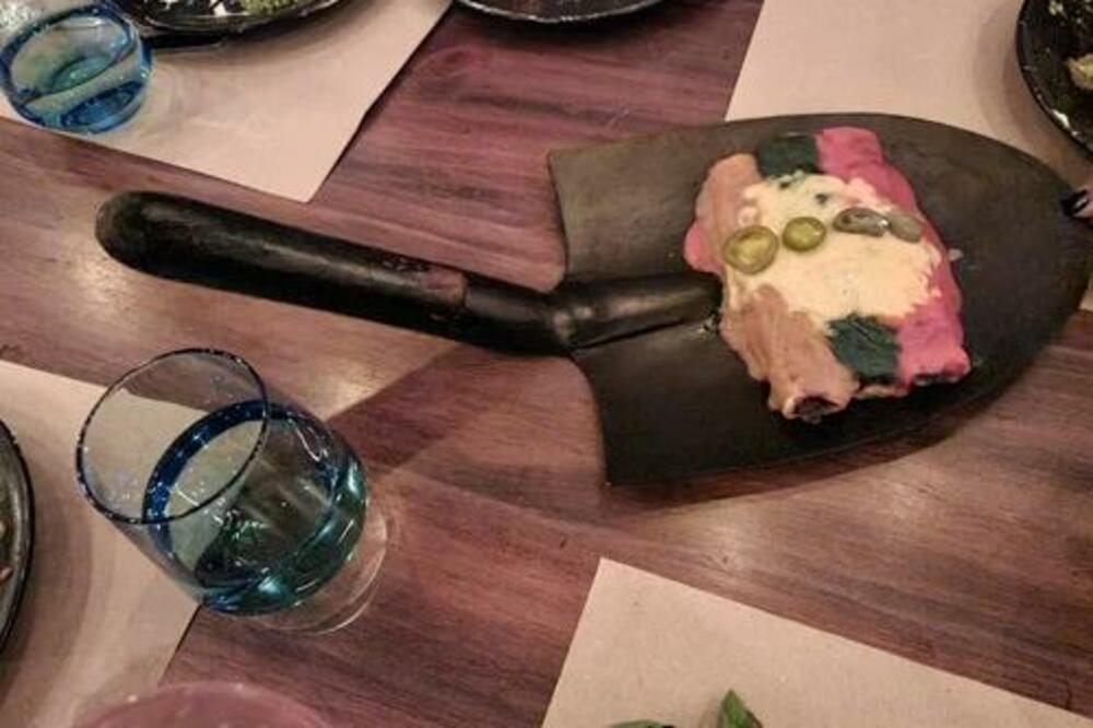 NE BISTE VEROVALI ŠTA JE POSLUŽENO U 1 RESTORANU: U najmanju ruku, SRAMOTA (FOTO)