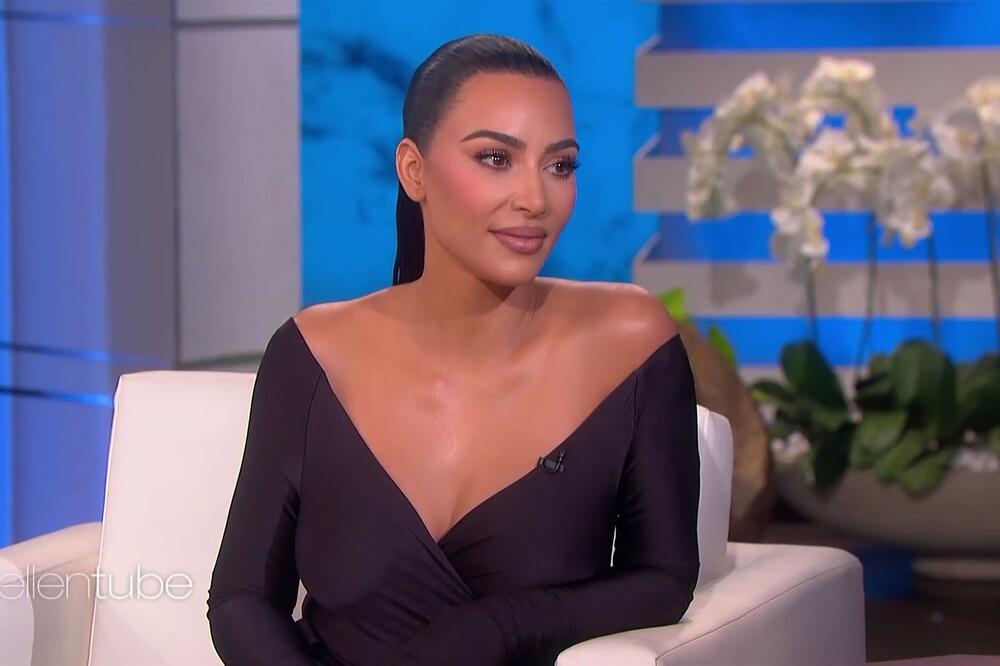 KIM KARDAŠIJAN IMA NOVOG DEČKA!?