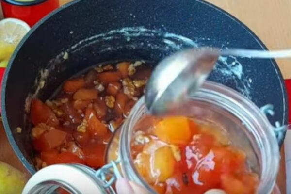 ZA OVO SLATKO OD DUNJA POTREBNA SU VAM SAMO 4 SASTOJKA: Osvojiće vaše SRCE! (VIDEO)