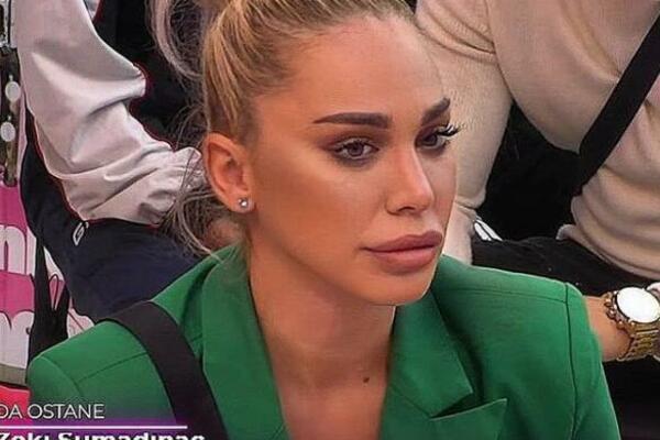 ZADRUGARKA UPLAKANA I OTEKLIH OČIJU STIGLA NA OČEVU SAHRANU! Potpuno SKRHANA nakon što je oduzeo sebi život!