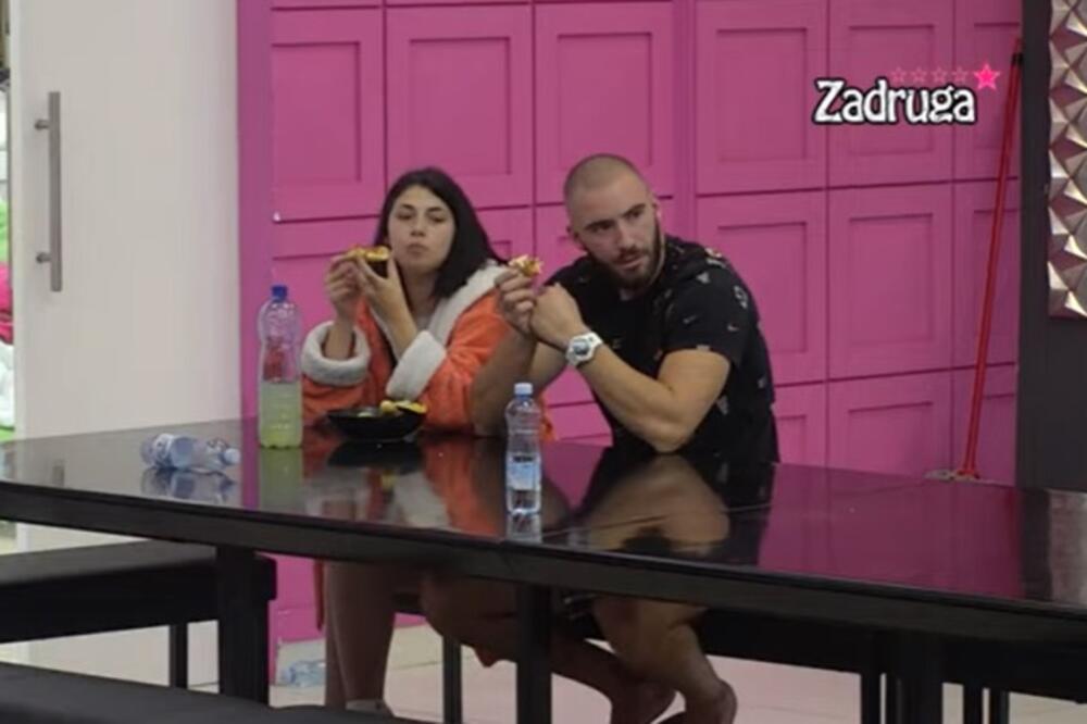 MENSUR KAO TATA MALOLETNOJ DEVOJCI! Preti joj i upozorava je, a onda je odvede u krevet: Evo na šta je sada uslovio