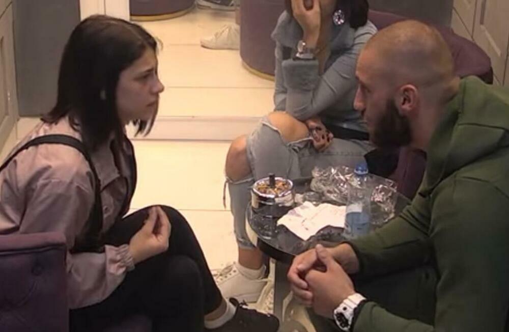 Milica Veselinović, Mensur Ajdarpašić