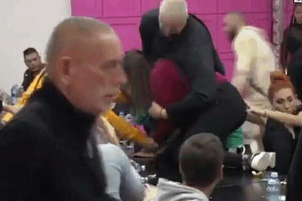 POMRAČENJE! SKOČILA NA STEFANA DA FA BIJE,GAĐALA ČIM JE STIGLA: Svi skočili da je obuzdaju, oglasio se i veliki šef