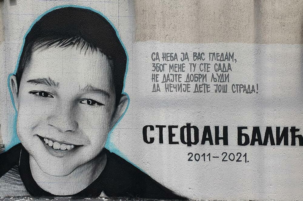 "BOL JE VEČNA, TUGA NEPROLAZNA": Otac Stefana (9) koji je poginuo na Karaburmi oglasio se pred godišnjicu (FOTO)