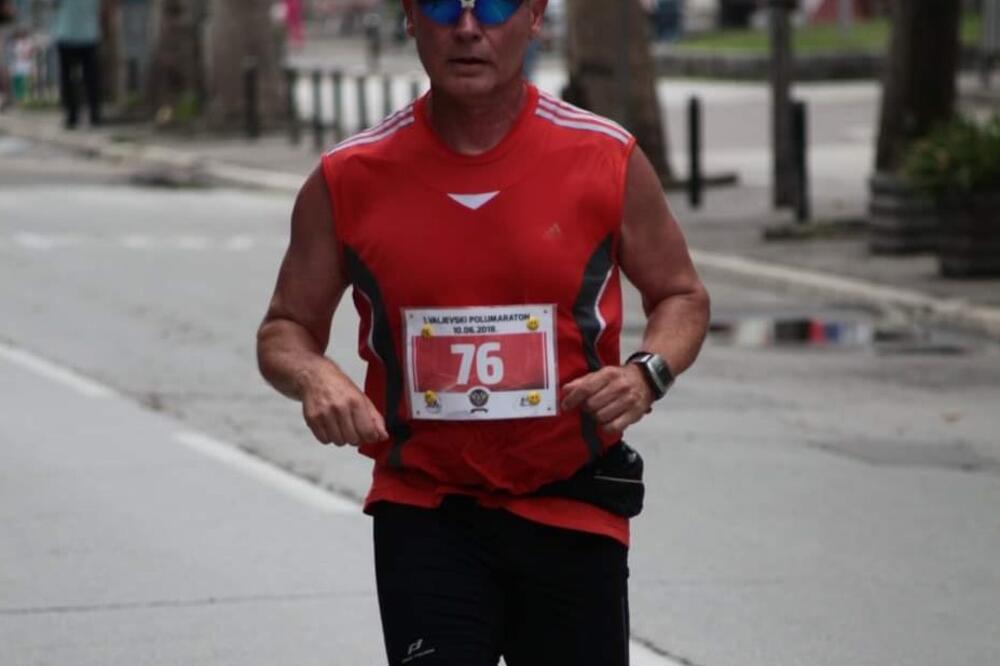 ON JE MARATONAC KOJI NE ZNA ZA PREPREKE: Aleksandar iz Čačka istrčao više od 1000 trka i 100 maratona
