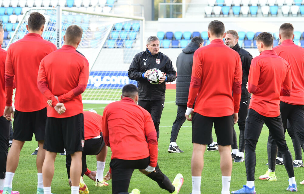 Fudbalska reprezentacija Srbije, Trening, Dragan Stojković Piksi