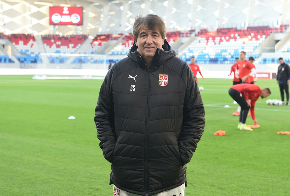 Fudbalska reprezentacija Srbije, Trening, Stevan Dika Stojanović
