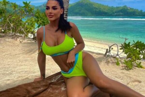 ČUVALA JE MAMA ZA VELIKE STVARI! TOPALKOVA ĆERKA OD MUŽA DOBILA GIGANTSKI POKLON: Ne može POGLEDOM da se obuhvati!