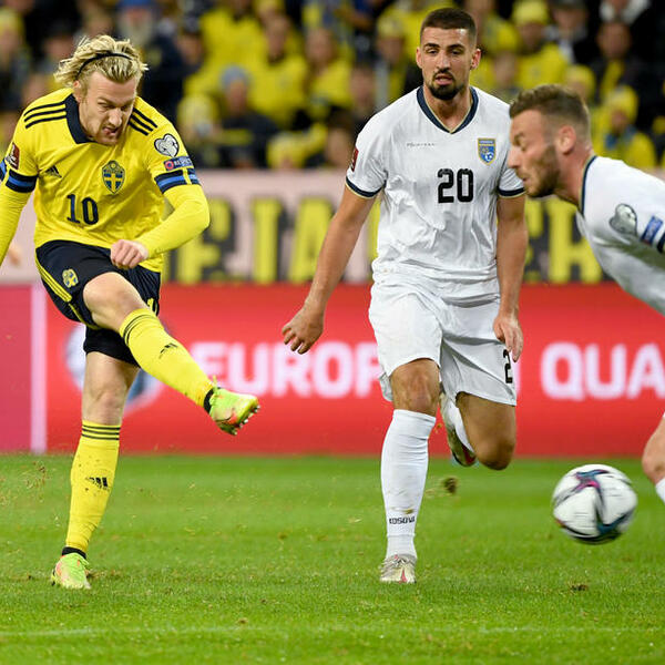 IRCI SE PROŠETALI KROZ BAKU, ŠVEDSKA LAKO SA TZV. KOSOVOM: 2 gola Grka u nadoknadi, SPEKTAKL u Glazgovu!