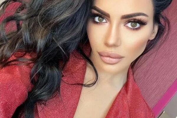 HELENA TOPALOVIĆ RASPOJASANA BEZ BRUSA! Izrez do pupka BLJESNULE GOLE GRUDI, jasno se sve vidi! (FOTO)