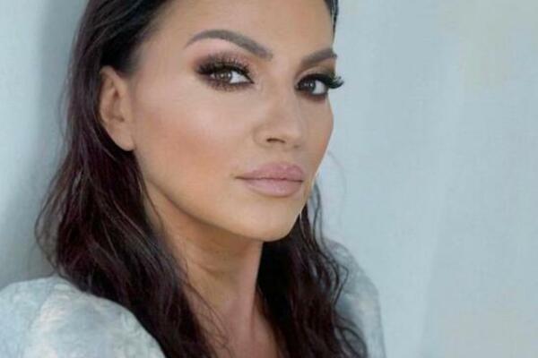 ISPROŠENA NINA! PEVAČICA OBJAVILA SNIMKE: "Rekla je DA"! (VIDEO)