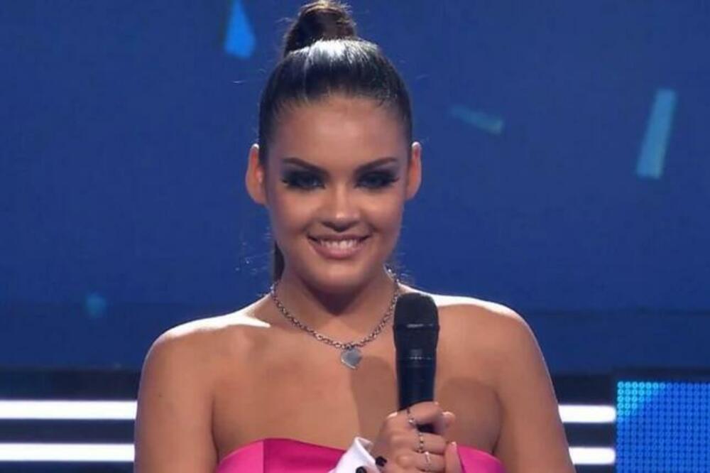 ZVEZDA GRANDA UPUTILA JAVNI APEL: Pevačica otkrila da se BORI sa VELIKIM PROBLEMOM, moli za POMOĆ