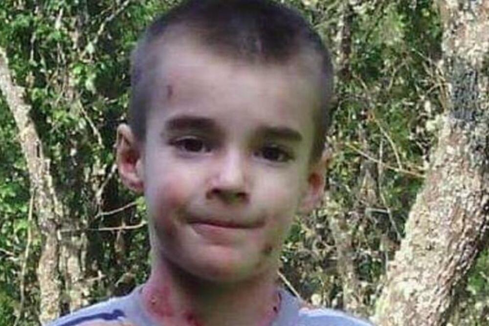 "TI NISI UMRO, VEĆ SI SE SAKRIO U MOJE SRCE": Na današnji dan pre 2 godine je preminuo Despot - "DEČAK LEPTIR" FOTO