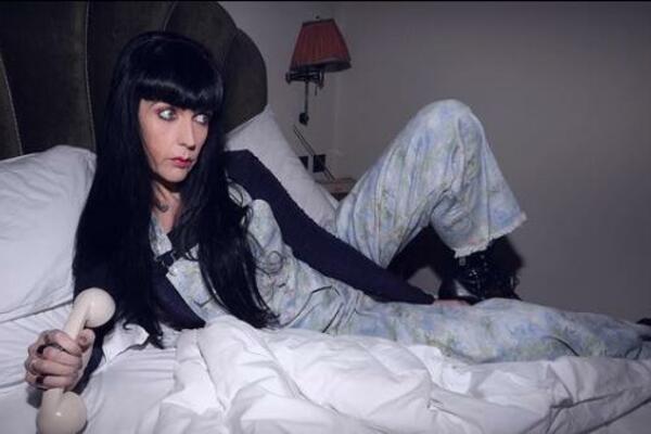 ŽENA TVRDI DA IMA REDOVAN SE*S SA DUHOM: Još je otkrila i PERVERZNE DETALJE, NEVERICA