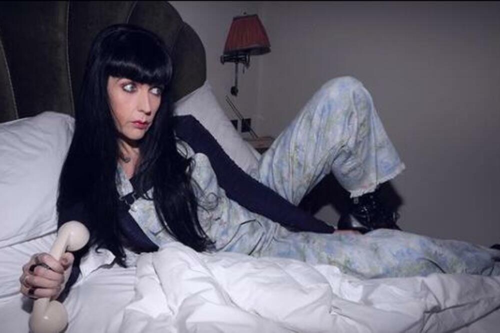 ŽENA TVRDI DA IMA REDOVAN SE*S SA DUHOM: Još je otkrila i PERVERZNE DETALJE, NEVERICA