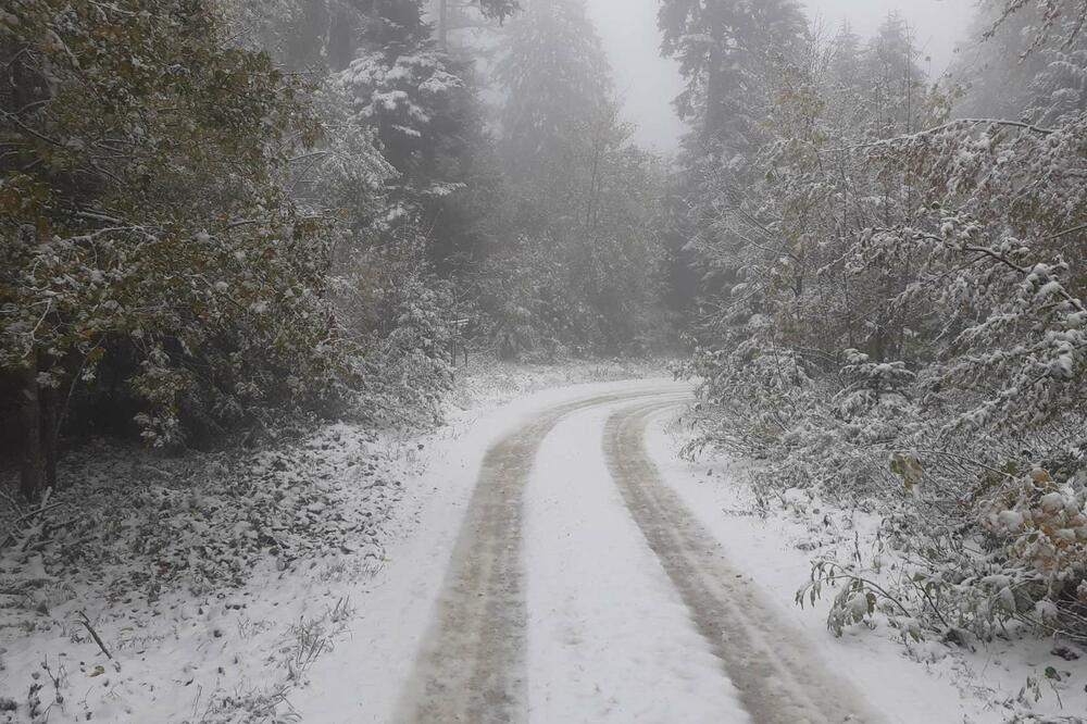 AMSS: Prestanak snežnih padavina olakšao PROHODNOST na putevima, zimska oprema je OBAVEZNA!