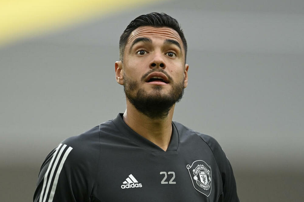 ROMERO REŠIO GDE NASTAVLJA KARIJERU: Golman zvanično potpisao za Veneciju!