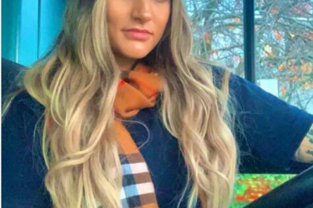 LEPOTICA VOZI AUTOBUS, A ZBOG SVOG IZGLEDA SE SUOČAVA SA PROBLEMIMA NA POSLU: A odlazak u TOALET joj je NAJGORI