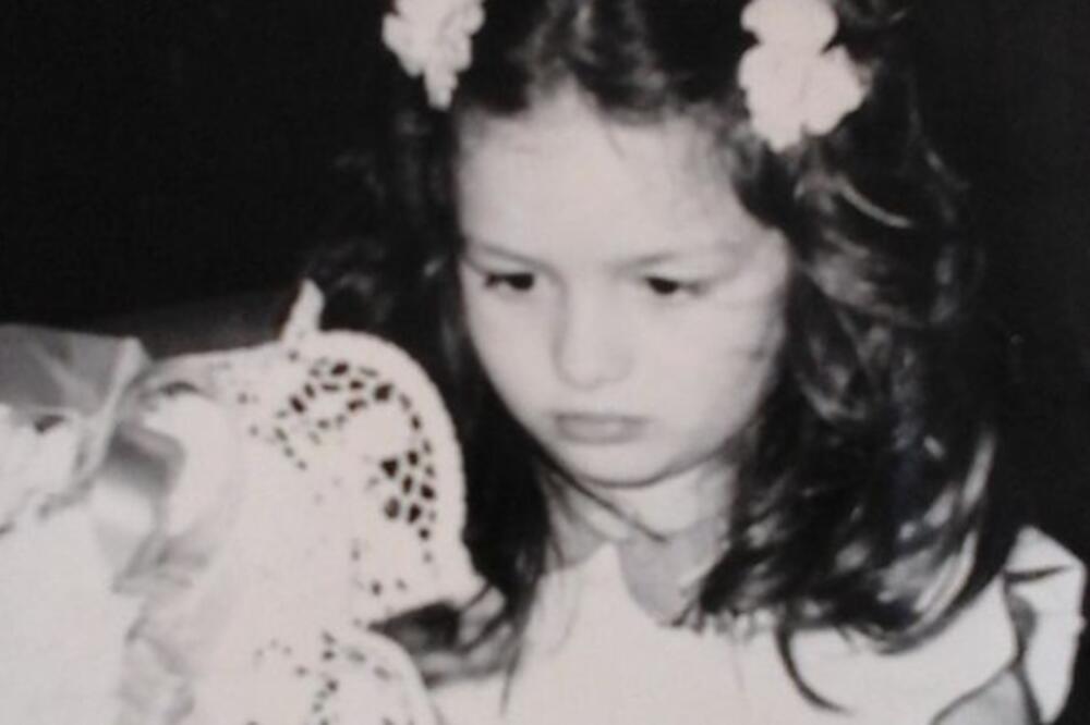 DA LI ZNATE KO JE OVA PEVAČICA? Nekada sarađivala sa Karleušom, a sada sa Cecom - IMA MOĆAN VOKAL! (FOTO)