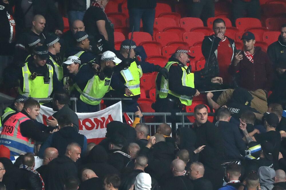 MAĐARI PRAVILI NEREDE NA VEMBLIJU, ALBANCI U TIRANI: Danska na Mundijalu, remi Ukrajine i Bosne!